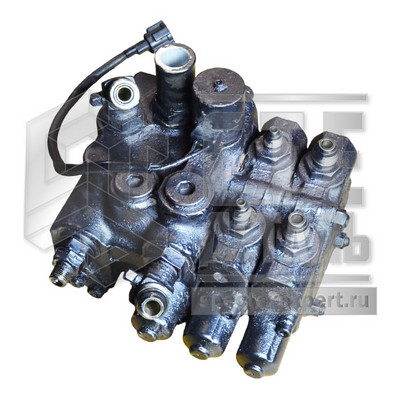 Гидрораспределитель Komatsu F20-25-16, -17 (3-х секционный) (Б/У)