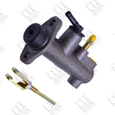 Цилиндр тормозной главный TCM FD15C19